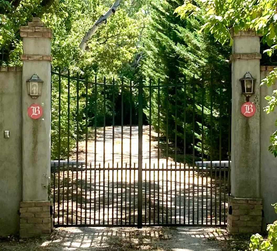 LʼIsle-sur-la-Sorgue Campagne Baudeloup B&B 외부 사진